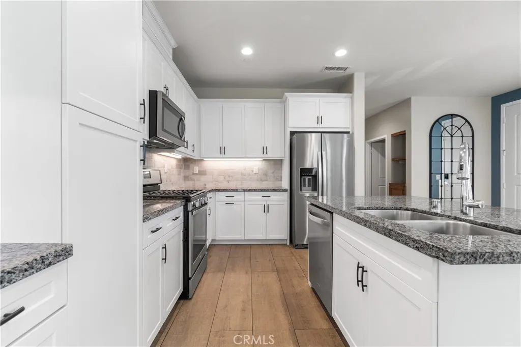 Additional image 48 of 28661 Jardineras Dr, Valencia, CA 91354