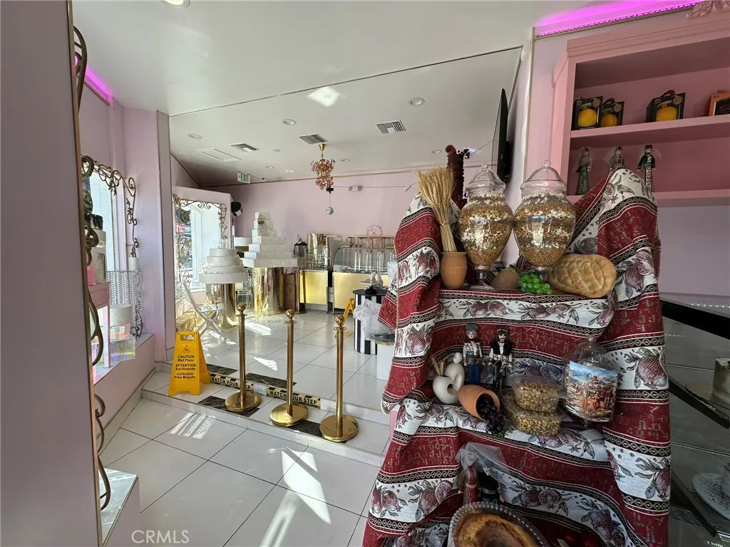 Additional image 10 of 7780 Foothill Boulevard, Tujunga, CA 91042