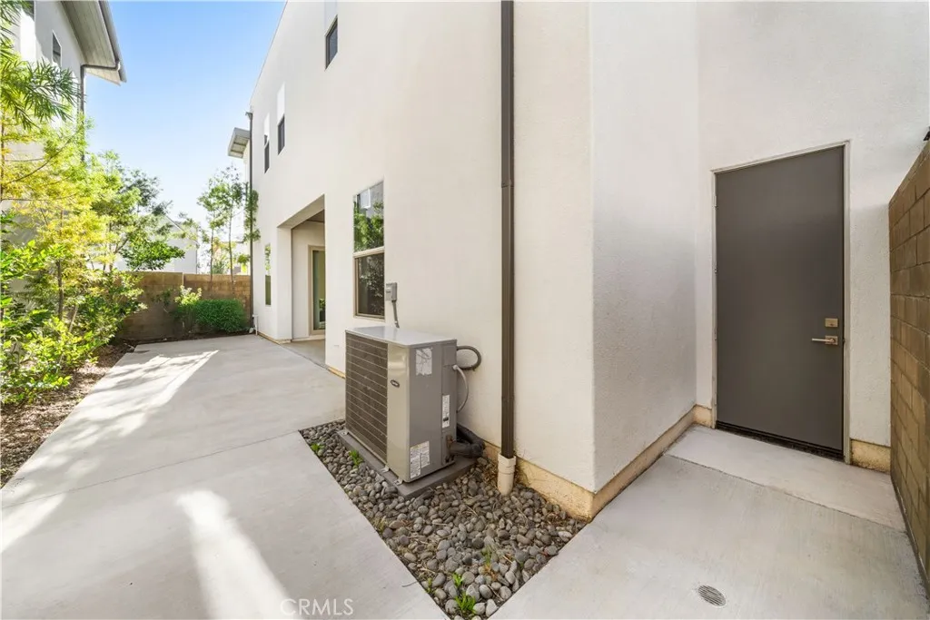 Additional image 92 of 151 Scale, Irvine, CA 92618