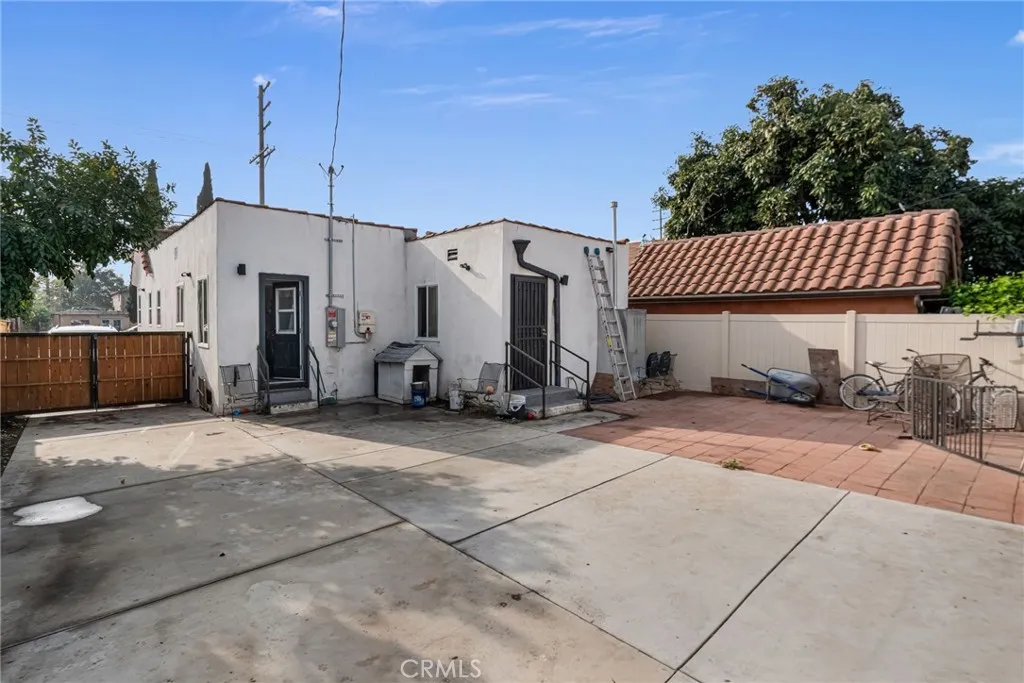 Additional image 40 of 827 E 97th St, Los Angeles, CA 90002
