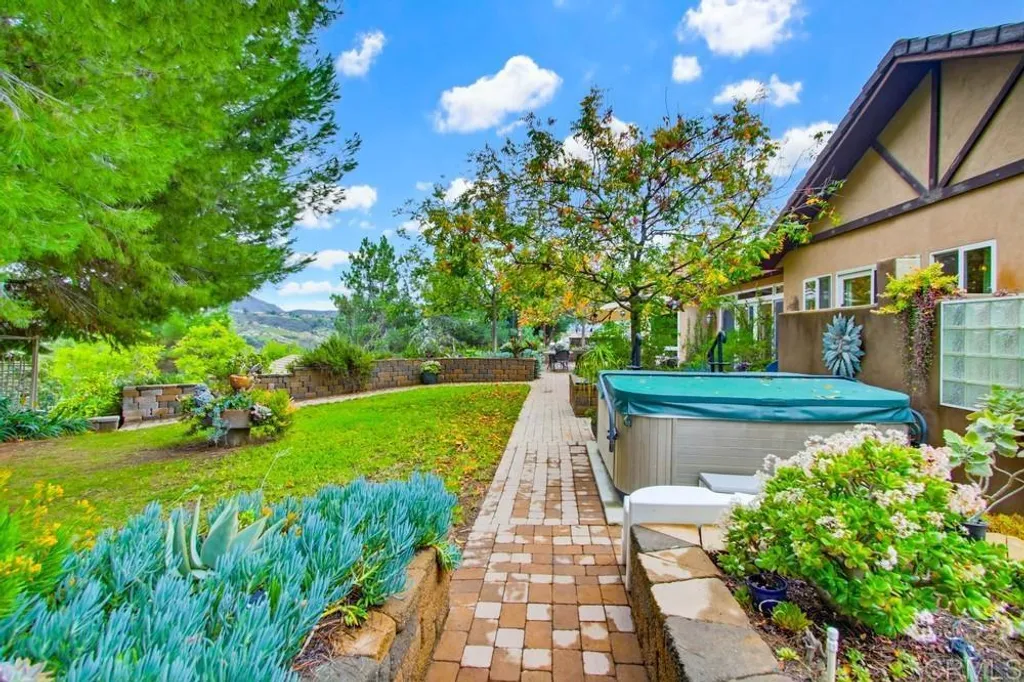 Additional image 49 of 10044 Silver Creek Ln, El Cajon, CA 92021