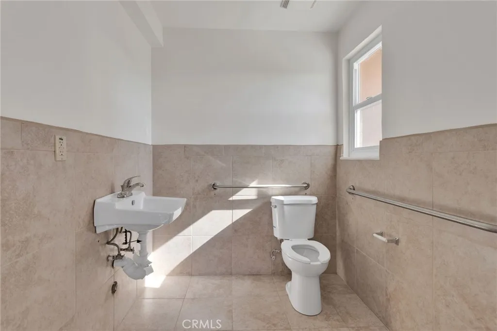 Additional image 62 of 943 W Holt Boulevard, Ontario, CA 91762