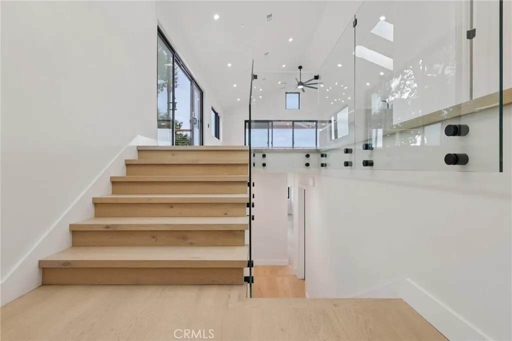 Additional image 84 of 526 Klamath Street, Brisbane, CA 94005