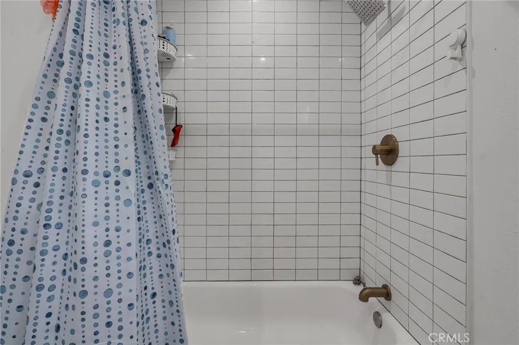 Additional image 64 of 827 E 97th St, Los Angeles, CA 90002