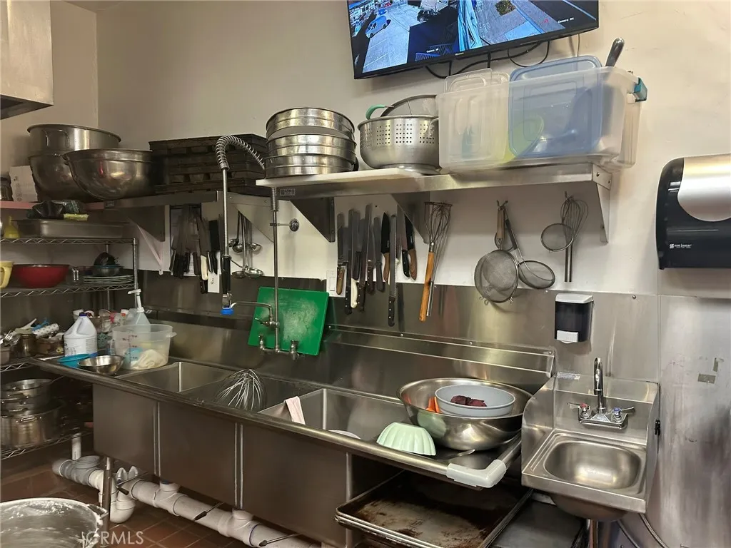 Additional image 22 of 7780 Foothill Boulevard, Tujunga, CA 91042