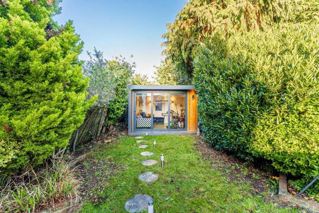 Additional image 12 of Deacon Close, St. Albans, Hertfordshire, AL1