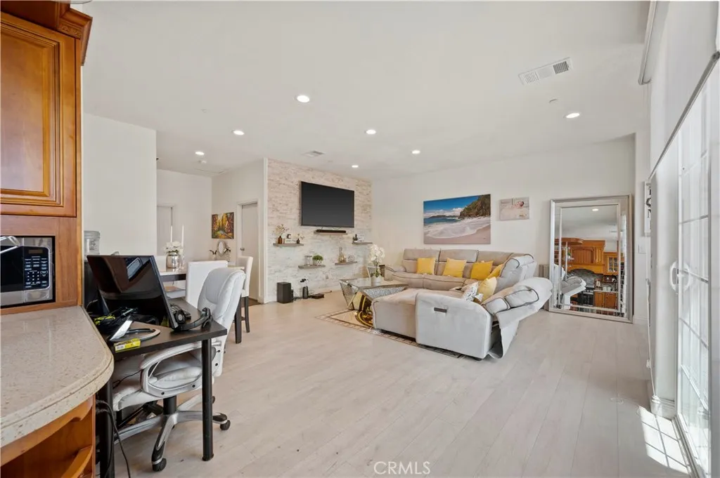 Additional image 7 of 1755 Heywood Unit 201, Simi Valley, CA 93065