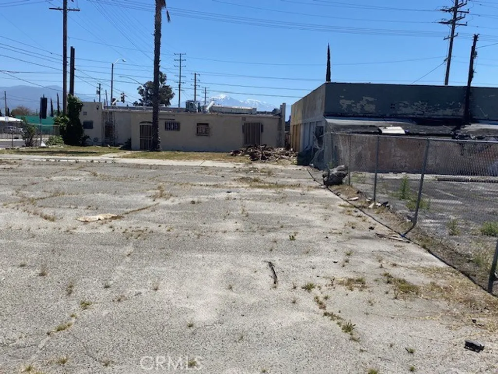 Additional image 7 of 104 S Mount Vernon Avenue, San Bernardino, CA 92410