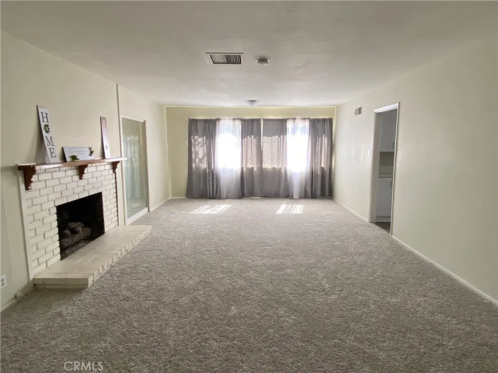 Additional image 4 of 44446 Loneoak Ave, Lancaster, CA 93534