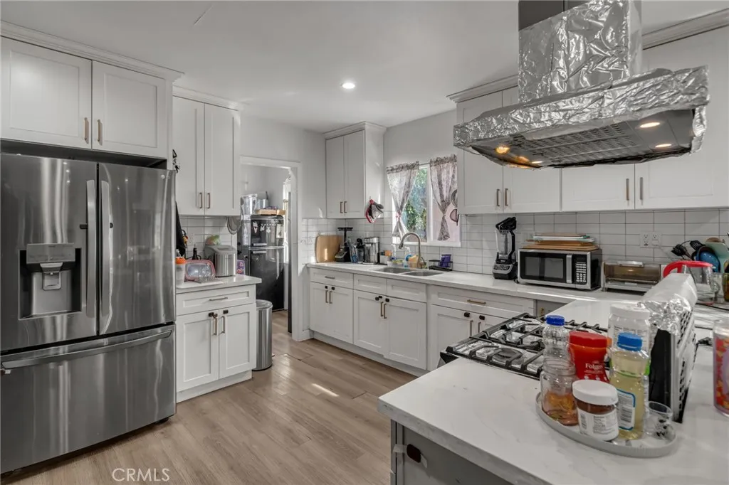 Additional image 55 of 827 E 97th St, Los Angeles, CA 90002