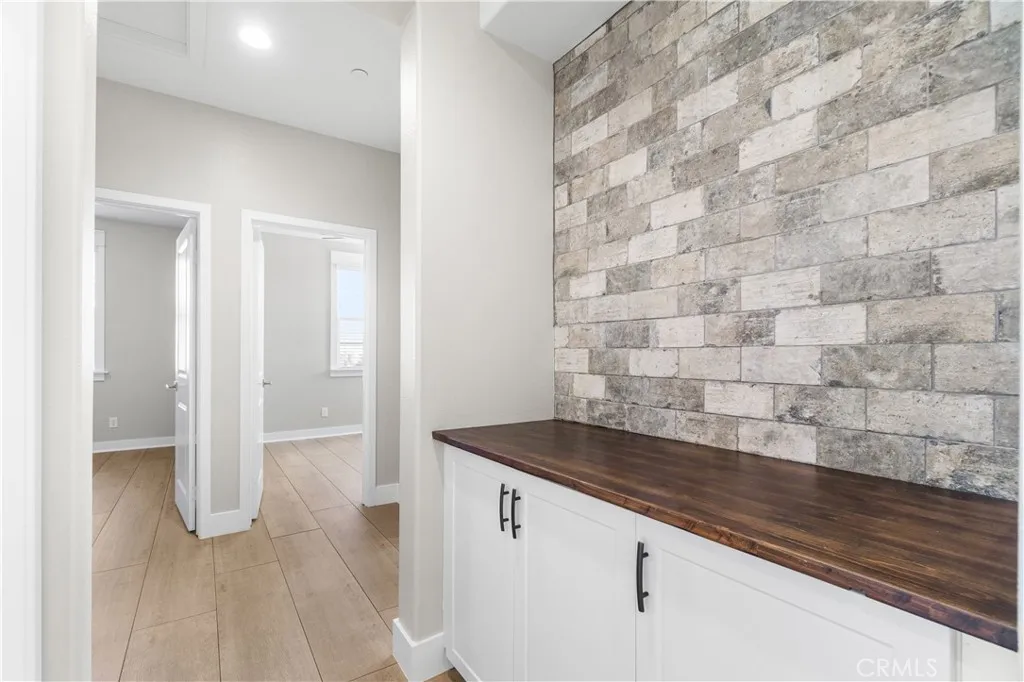 Additional image 57 of 28661 Jardineras Dr, Valencia, CA 91354