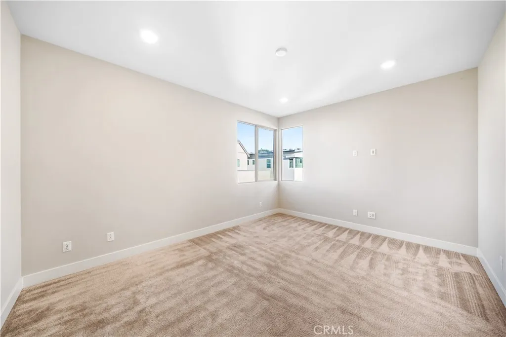 Additional image 43 of 151 Scale, Irvine, CA 92618