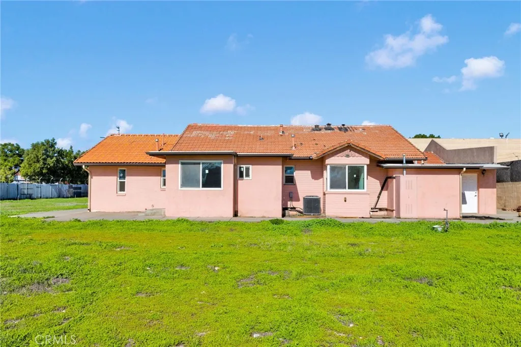 Additional image 37 of 943 W Holt Boulevard, Ontario, CA 91762