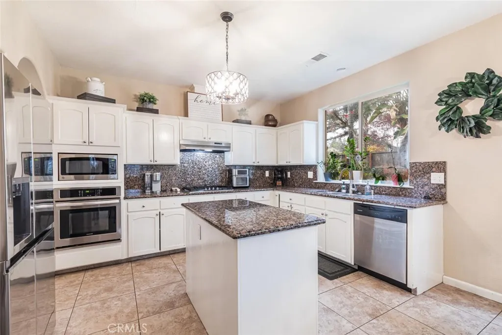 Additional image 16 of 2170 W Beechwood Avenue, Fresno, CA 93711