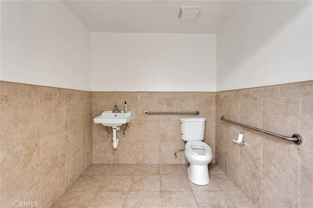 Additional image 78 of 943 W Holt Boulevard, Ontario, CA 91762