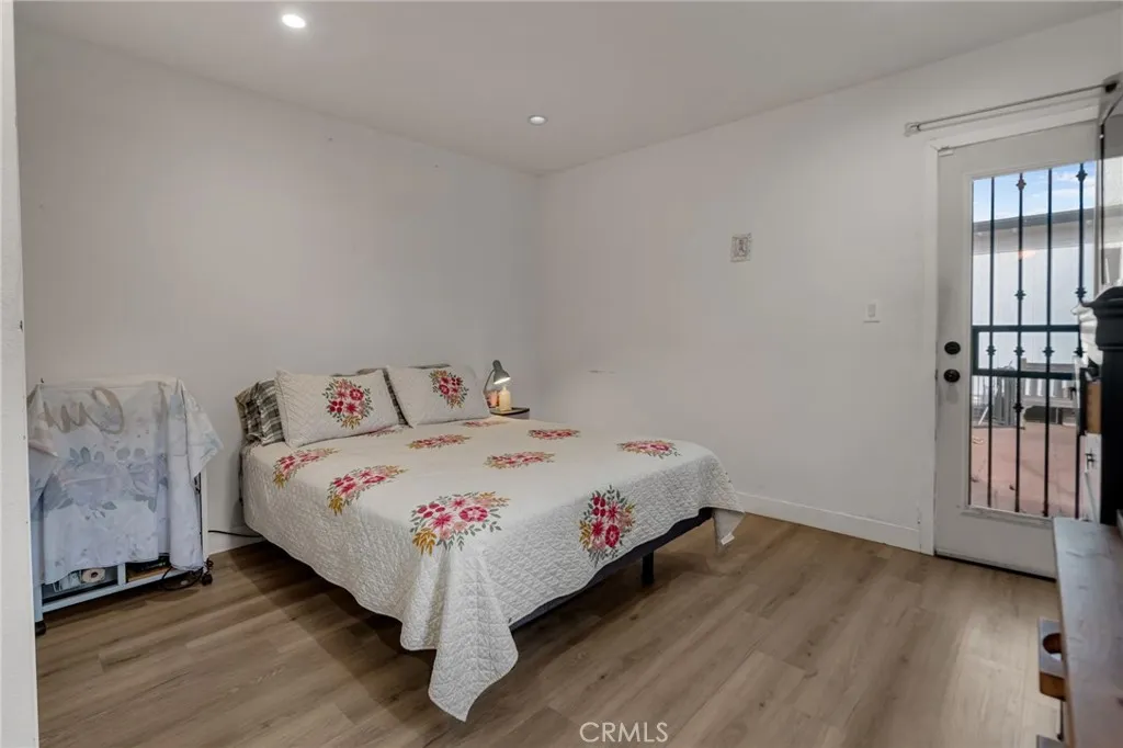 Additional image 28 of 827 E 97th St, Los Angeles, CA 90002