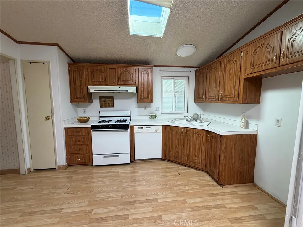 Additional image 7 of 8111 Stanford Avenue Unit 127, Garden Grove, CA 92841