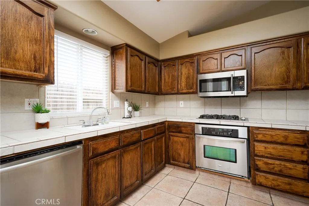 Additional image 8 of 5506 Seasons Dr, Bakersfield, CA 93313