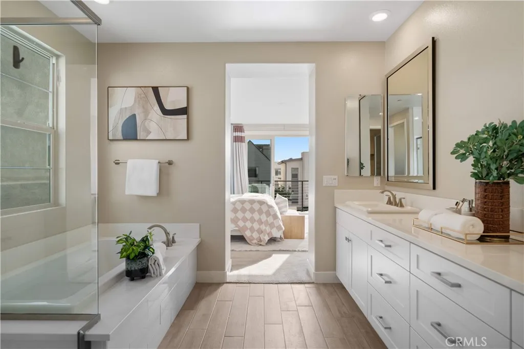 Additional image 52 of 157 Scale, Irvine, CA 92618