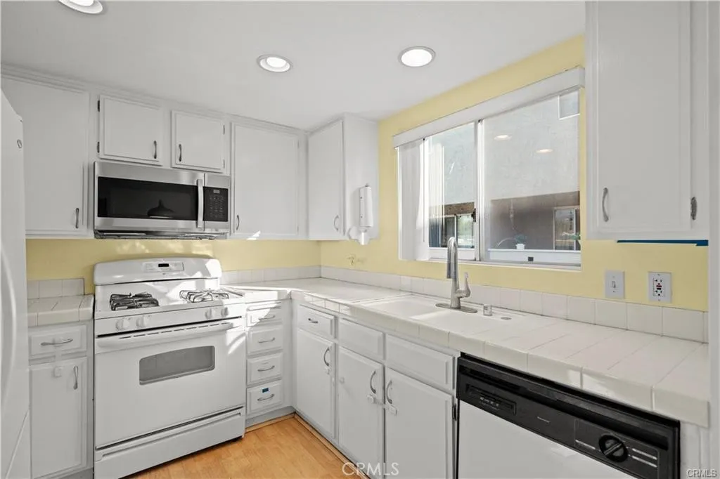 Additional image 18 of 15069 Mulberry Dr Unit 21, Whittier, CA 90604