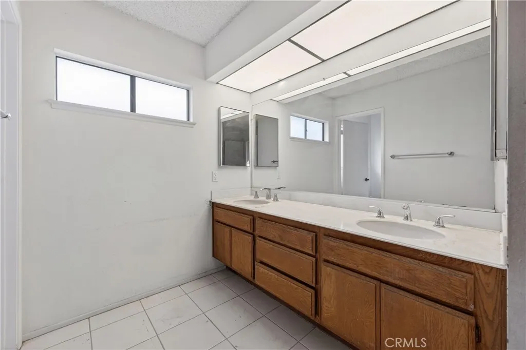 Additional image 74 of 46 Christamon W, Irvine, CA 92620