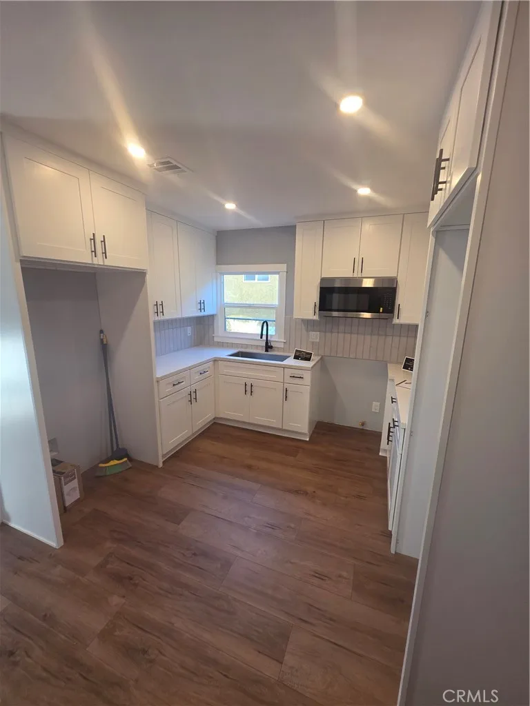 Additional image 18 of 401 E 61st St, Los Angeles, CA 90003