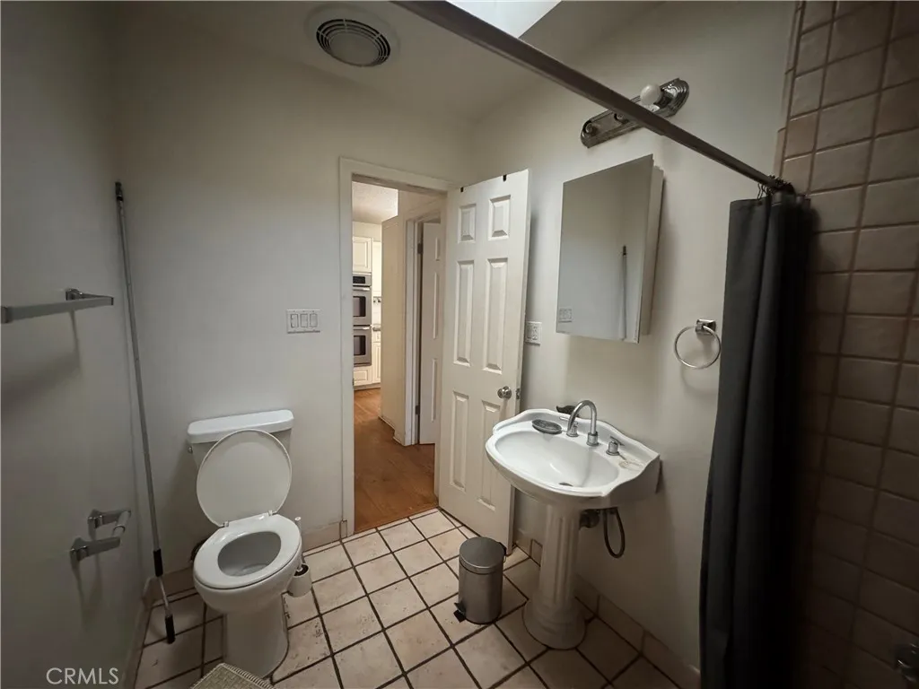 Additional image 16 of 6853 Willis Avenue, Van Nuys, CA 91405