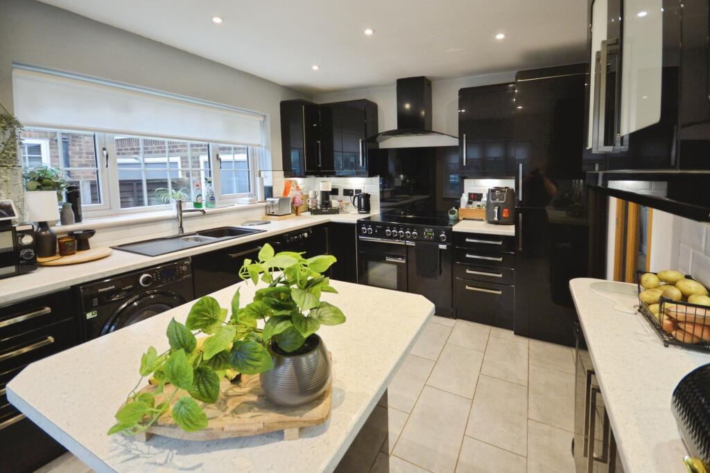 Additional image 7 of Holme Road, Hatfield, AL10