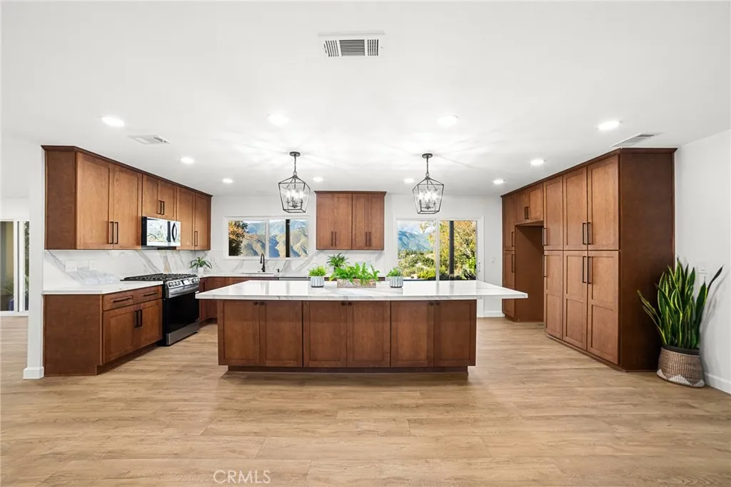 Additional image 9 of 1126 Knoll St, San Bernardino, CA 92407