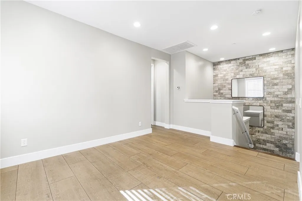 Additional image 18 of 28661 Jardineras Dr, Valencia, CA 91354