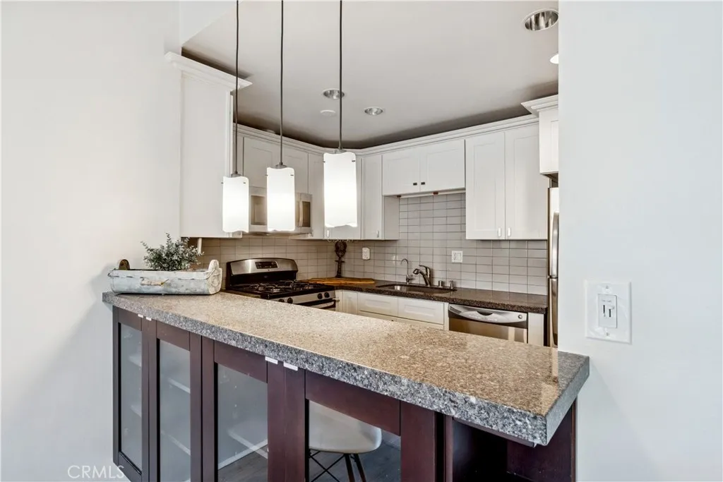 Additional image 6 of 17352 W Sunset Blvd Unit 103, Pacific Palisades, CA 90272