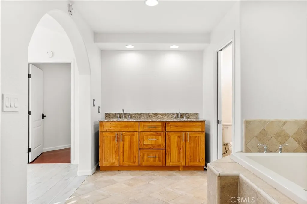 Additional image 38 of 2761 Bunting Cir, Costa Mesa, CA 92626