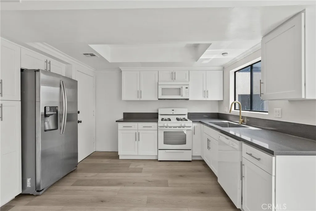 Additional image 64 of 18958 Sherman Way Unit 17, Reseda, CA 91335