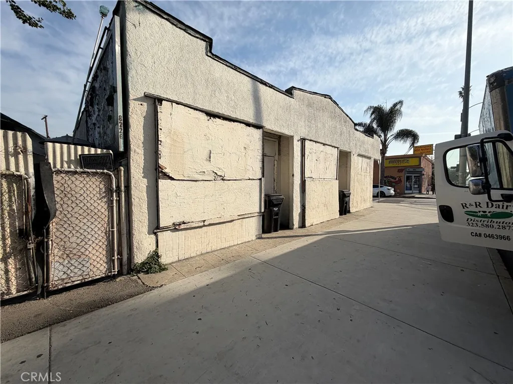 Additional image 10 of 8230 S Main St, Los Angeles, CA 90003