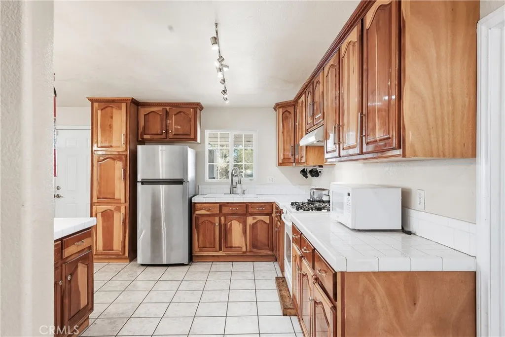 Additional image 47 of 38056 90th St E, Littlerock, CA 93543