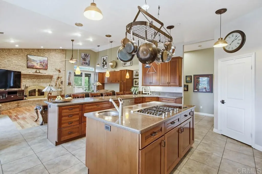 Additional image 15 of 10044 Silver Creek Ln, El Cajon, CA 92021