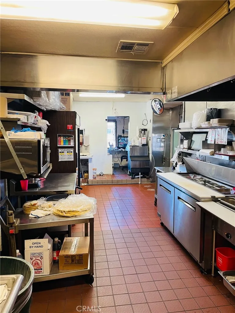 Additional image 17 of , Victorville, CA 92395