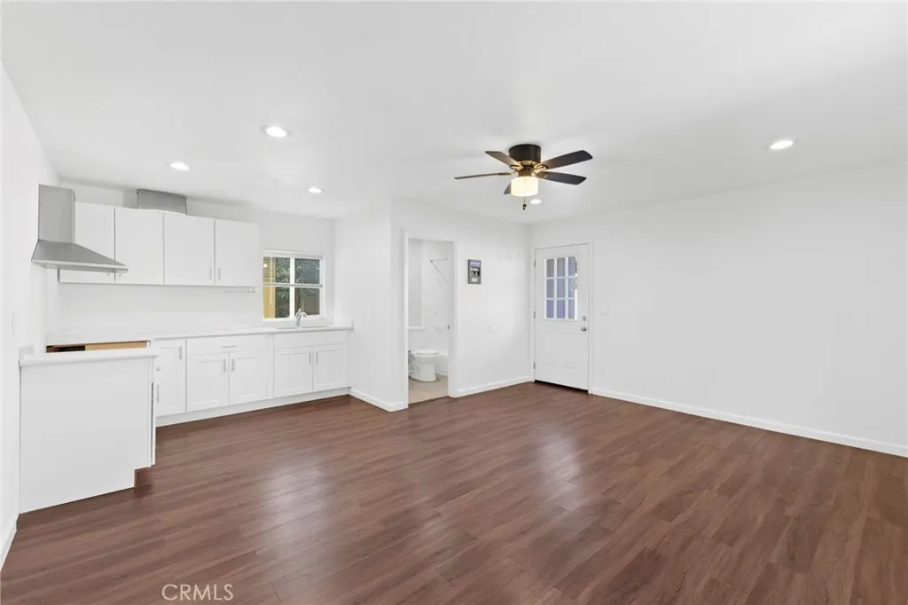 Additional image 69 of 1410 S Olive St, Santa Ana, CA 92707