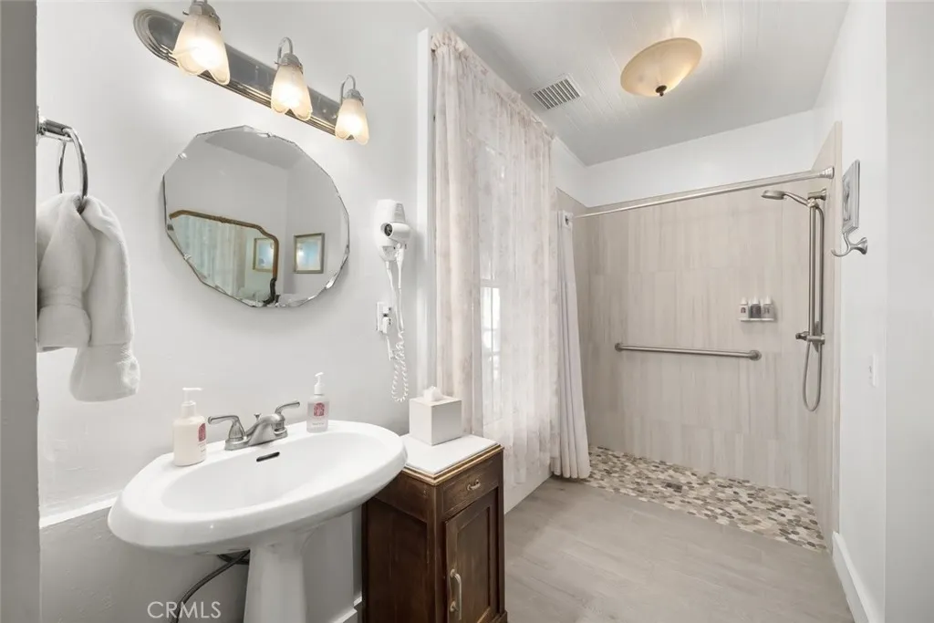 Additional image 98 of 2476 Main Street, Cambria, CA 93428