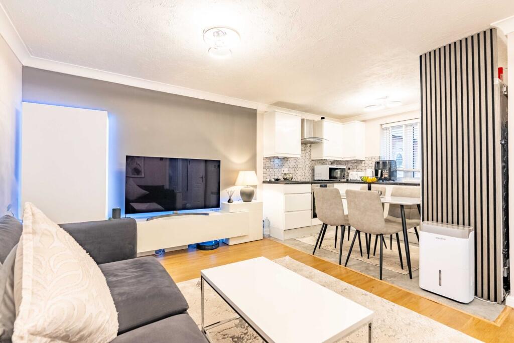 Additional image 3 of Walsingham Close, Hatfield, Hertfordshire, AL10