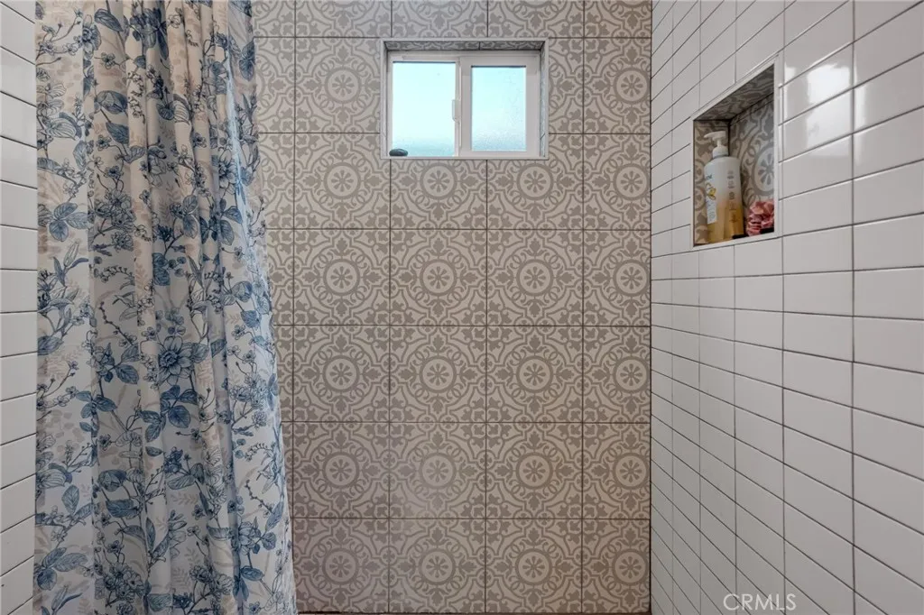 Additional image 73 of 827 E 97th St, Los Angeles, CA 90002