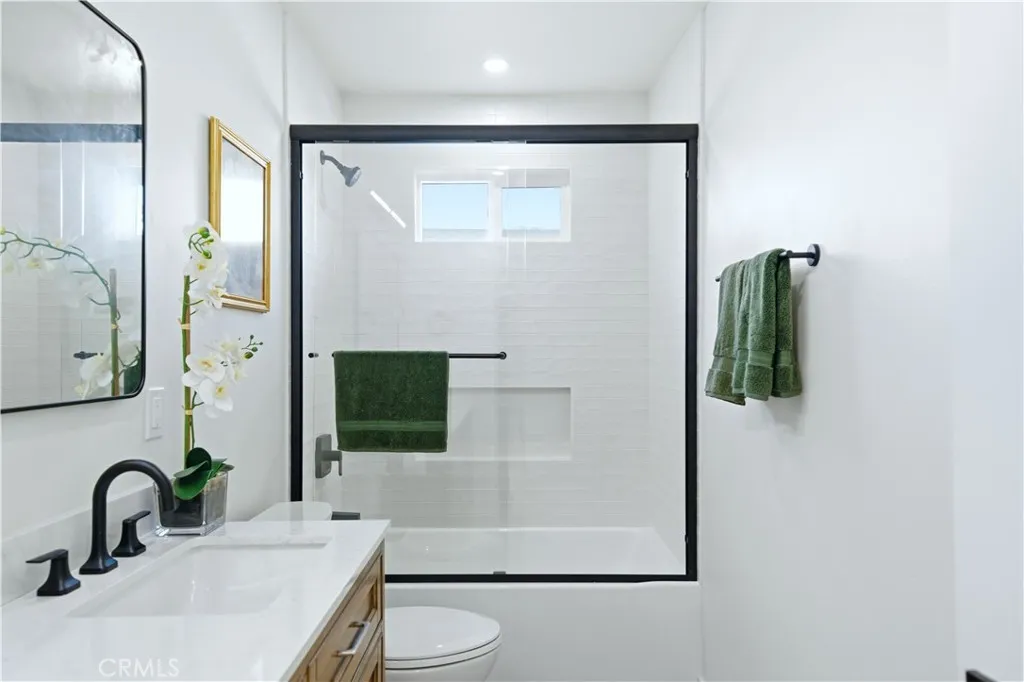 Additional image 65 of 5104 8th Avenue, Los Angeles, CA 90043