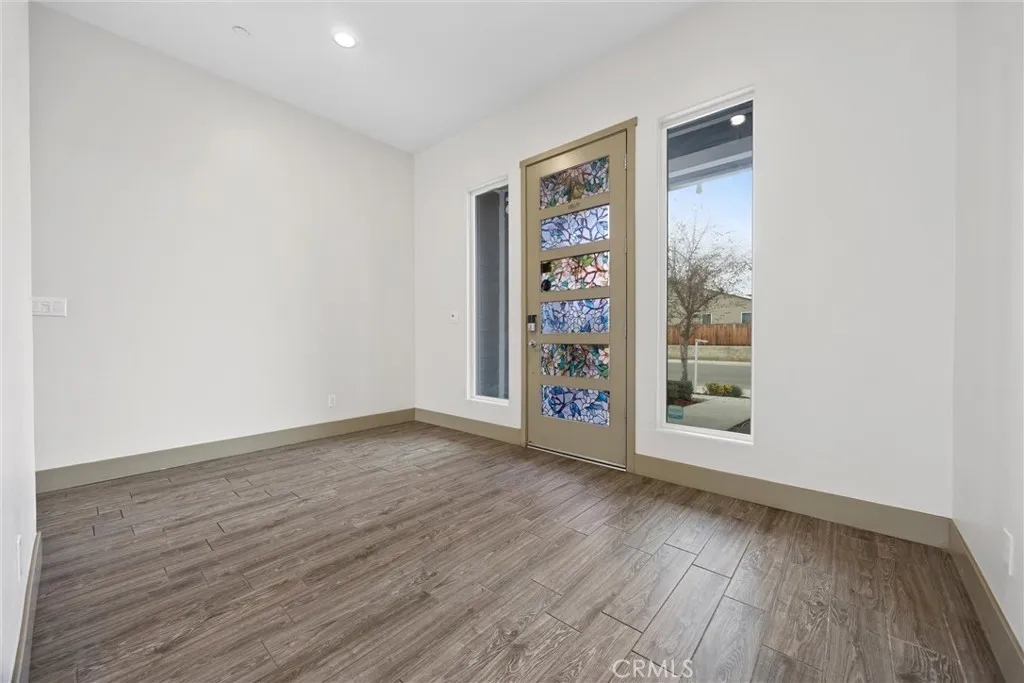 Additional image 57 of 5913 Hawthorn Tree Ln, Bakersfield, CA 93313