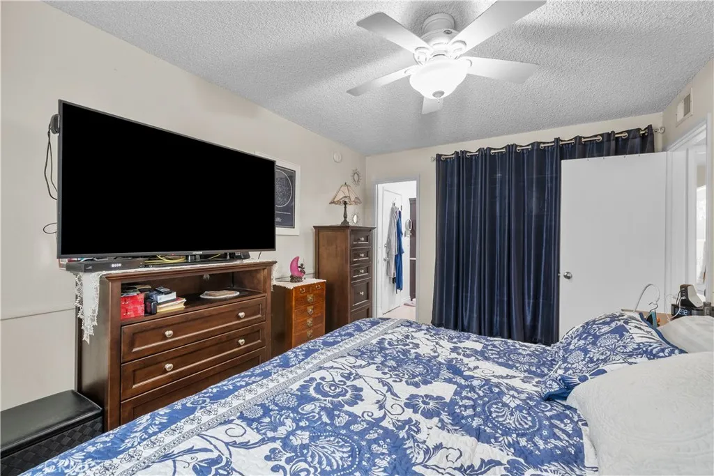 Additional image 27 of 19726 Steinway St, Canyon Country, CA 91351