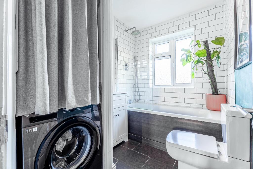 Additional image 10 of Deacon Close, St. Albans, Hertfordshire, AL1