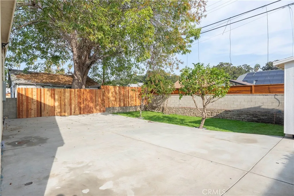 Additional image 47 of 5104 8th Avenue, Los Angeles, CA 90043