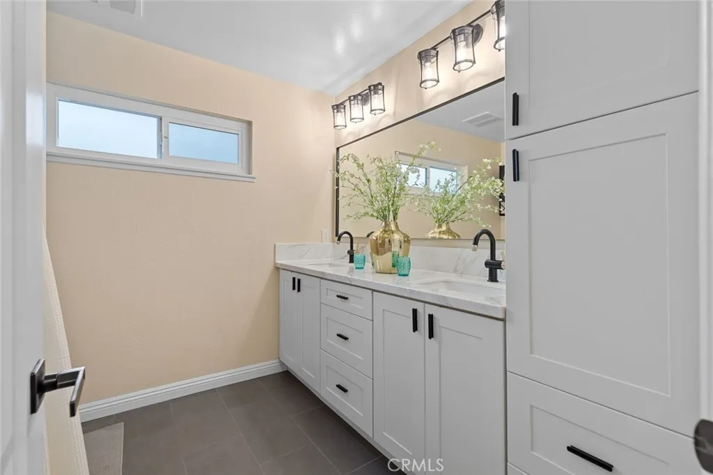 Additional image 67 of 2914 S Rene Dr, Santa Ana, CA 92704