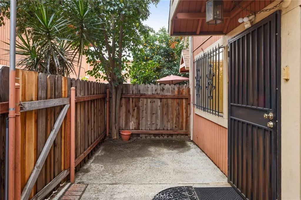 Additional image 33 of 14265 Terra Bella Street Unit 40, Panorama City, CA 91402