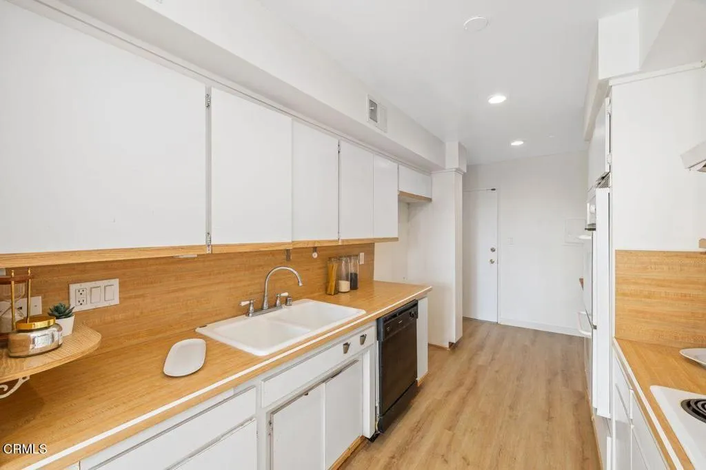 Additional image 14 of 5411 Tyrone Avenue Unit 202, Los Angeles, CA 91401