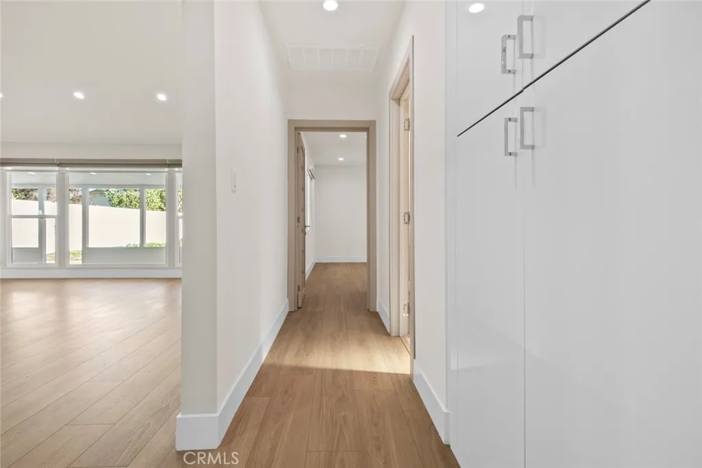 Additional image 60 of 6820 Encino Avenue, Van Nuys, CA 91406